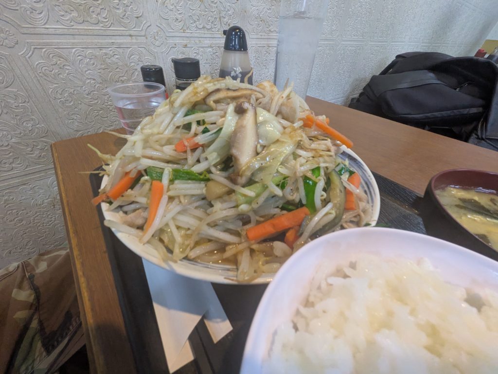 野菜炒め デカ盛り